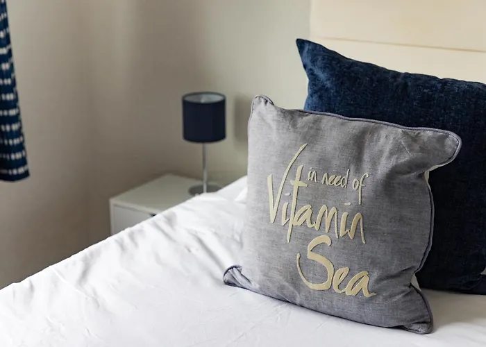 1 Chatsworth Riverscape Apartments - Riverview Apartment In Great Location With Free Parking Overlooking The Gannel Just A Short Walk From Newquays Incredible Beaches And Local Amenities