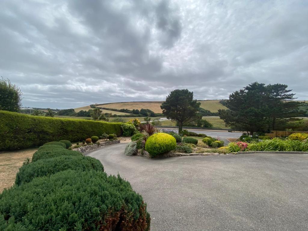 Chatsworth Riverscape: Gannel View Near Newquay Beaches Apartment *